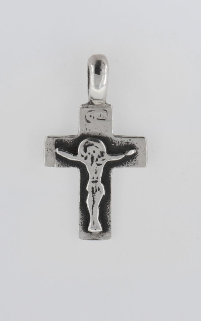 Σταυρός Ασημένιος με εσταυρωμένο