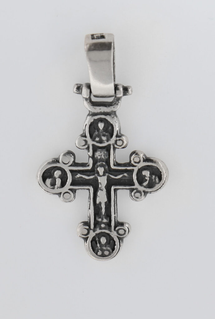 Σταυρός Ασημένιος με εσταυρωμένο
