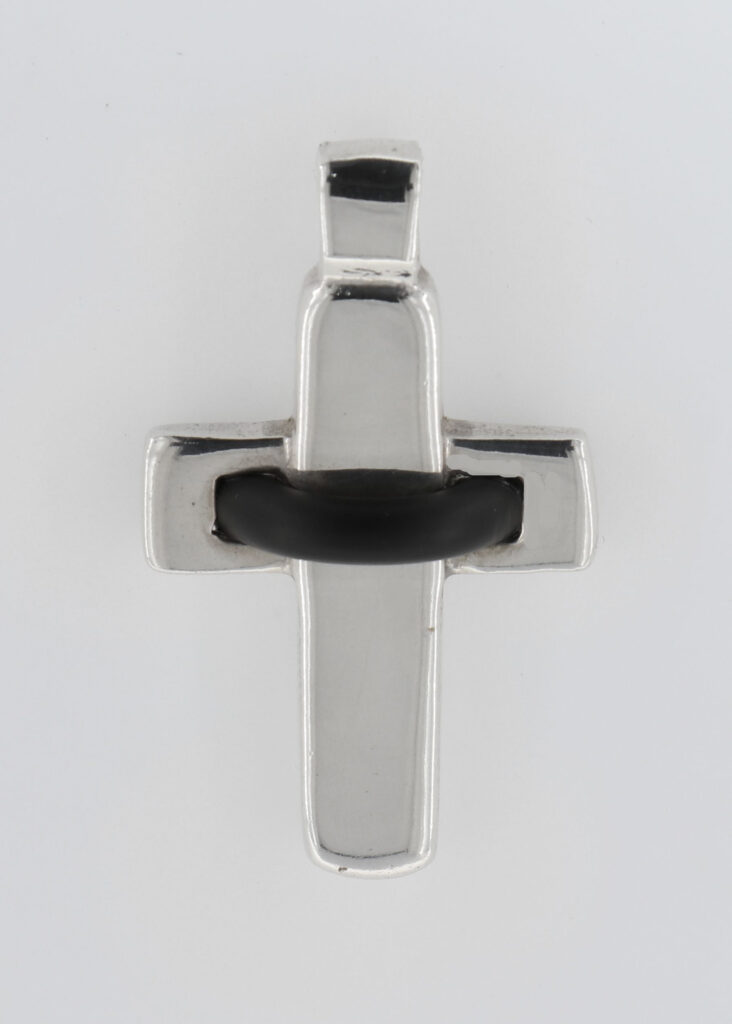 Σταυρός Ασημένιος με καοτσούκ