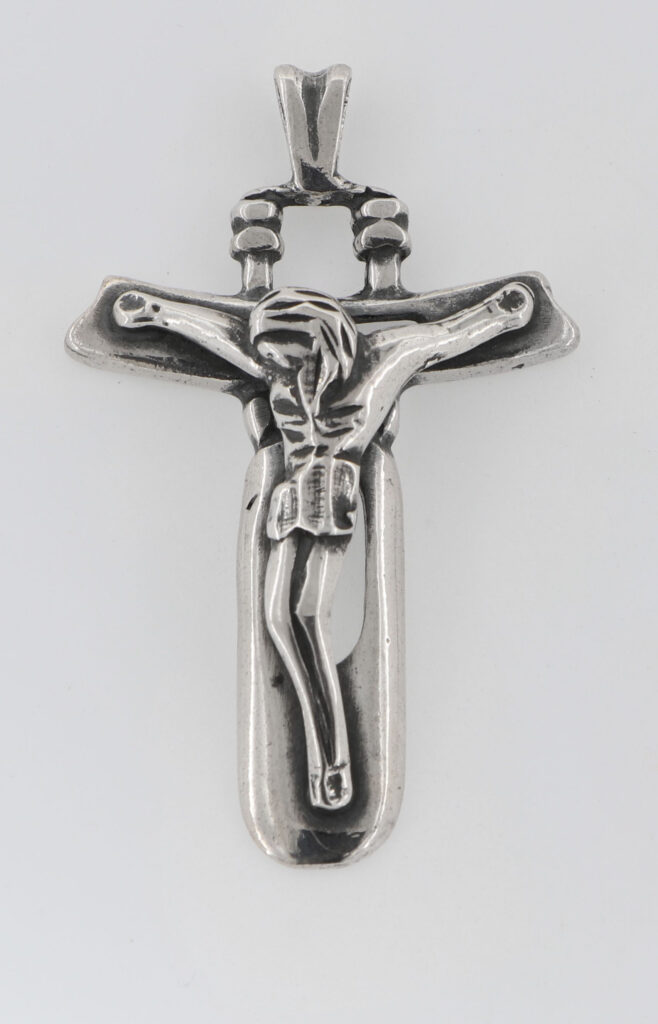 Σταυρός Ασημένιος με εσταυρωμένο