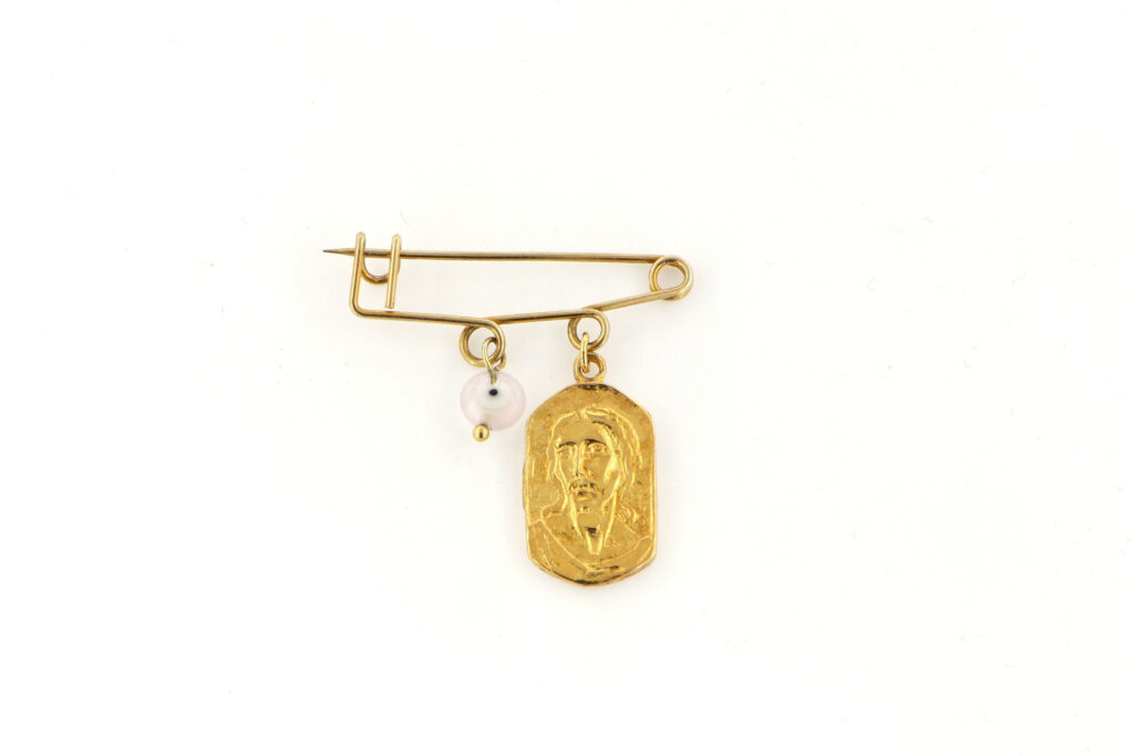 Φυλαχτό Παναγιά με ματάκι από επιχρυσωμένο ασήμι 925.