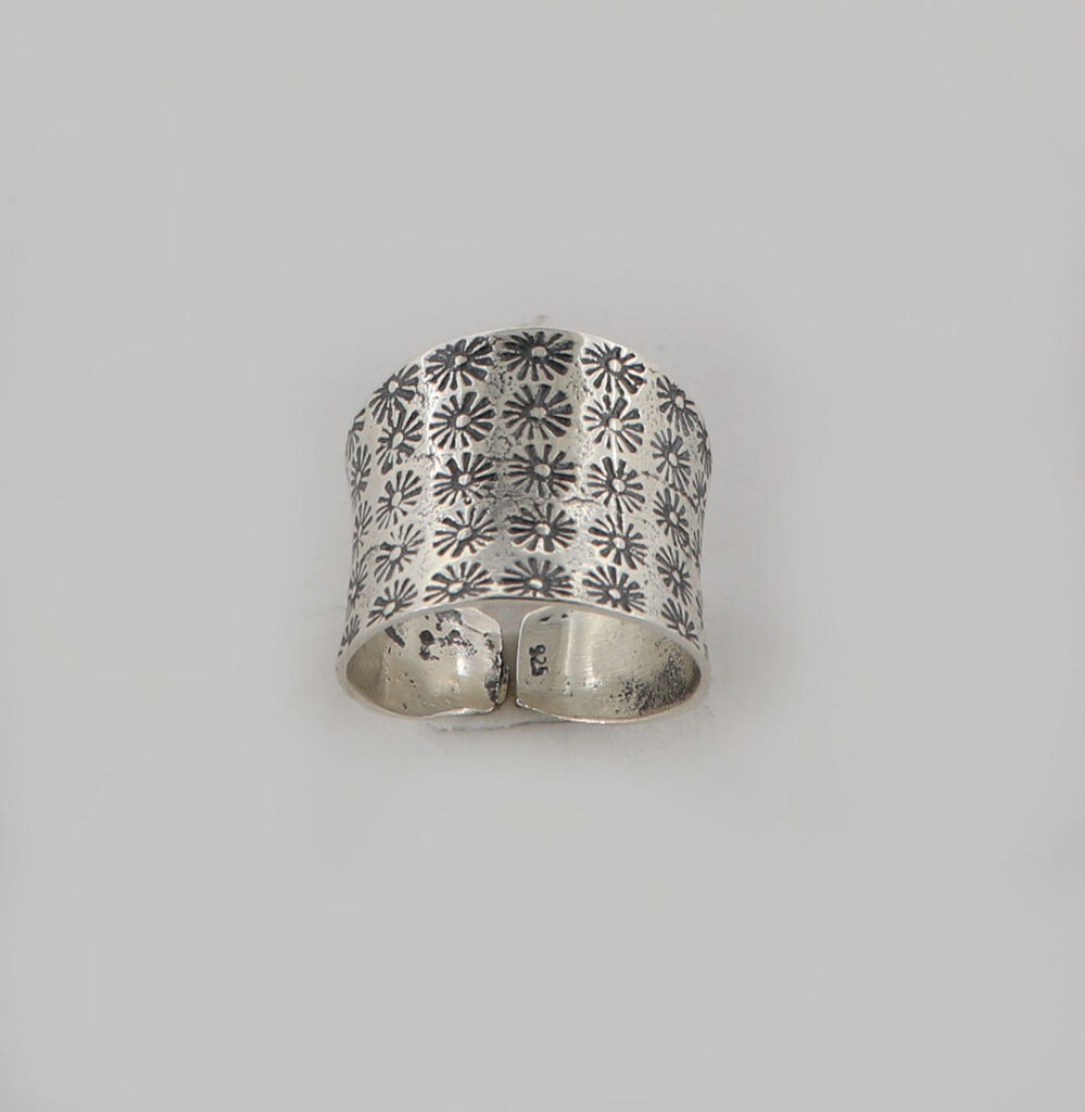 Δαχτυλίδι από ασήμι 925.