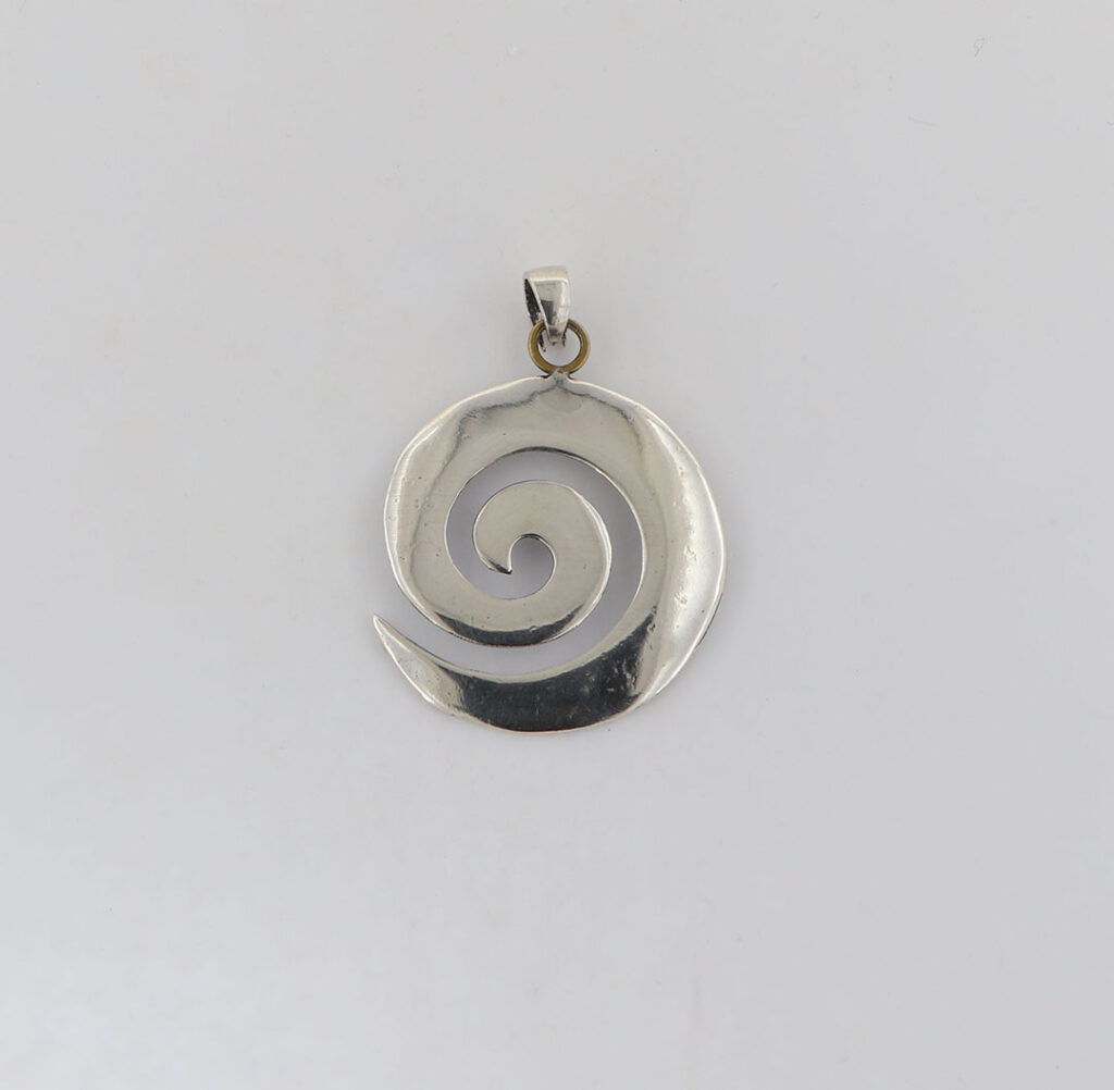 Μενταγιόν σπείρα από ασήμι 925.