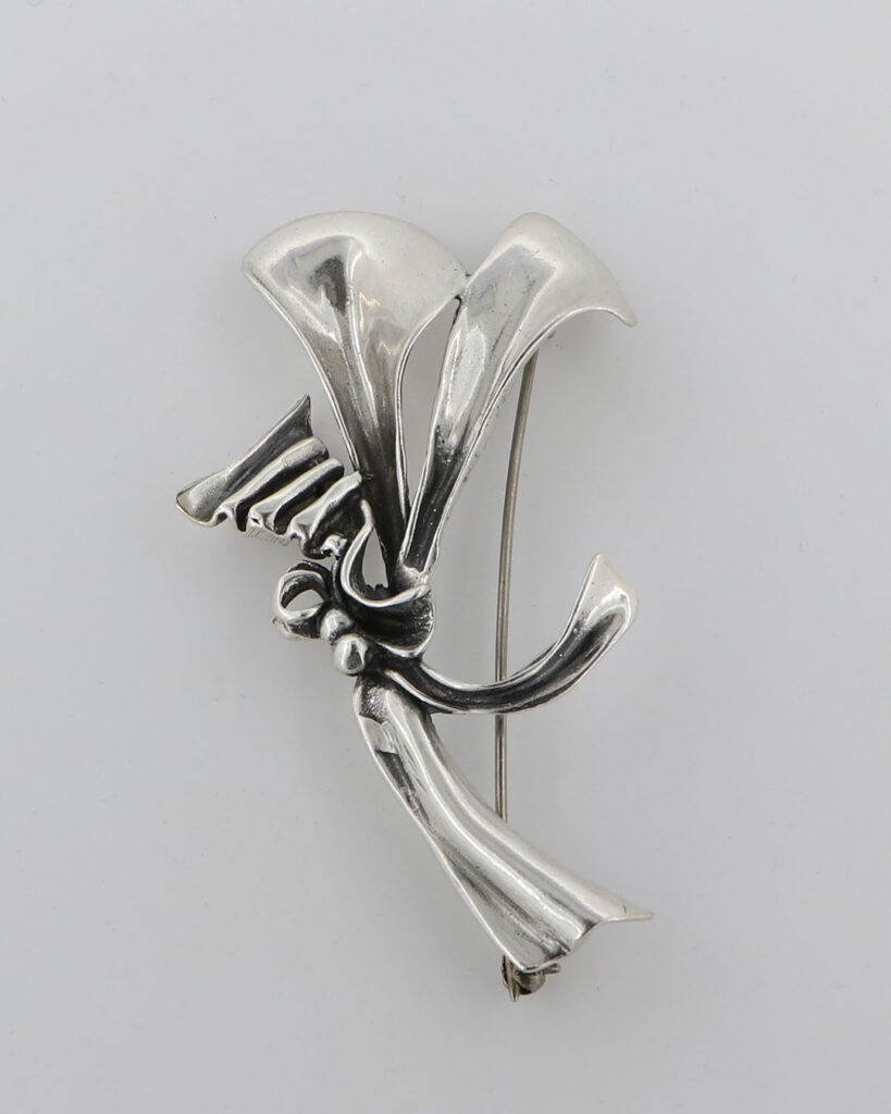 Καρφίτσα Ασημένια με μπουκετάκι