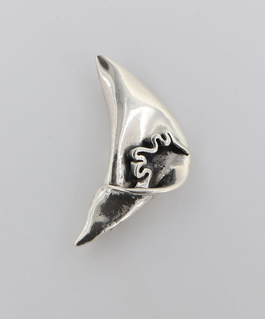 Καρφίτσα Ασημένια με κρίνος