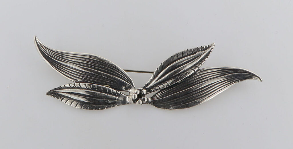 Καρφίτσα Ασημένια με φύλλα