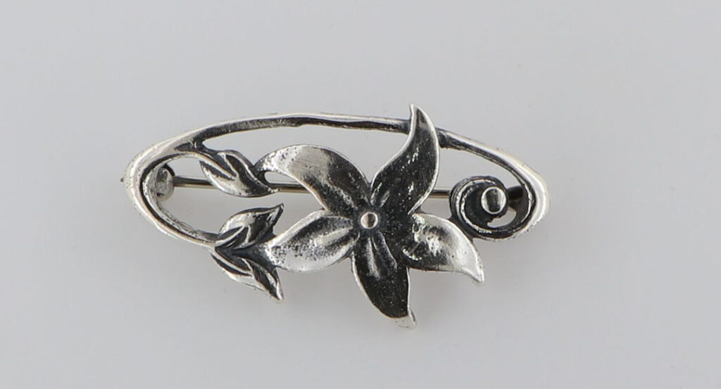 Καρφίτσα Ασημένια με λουλουδάκι