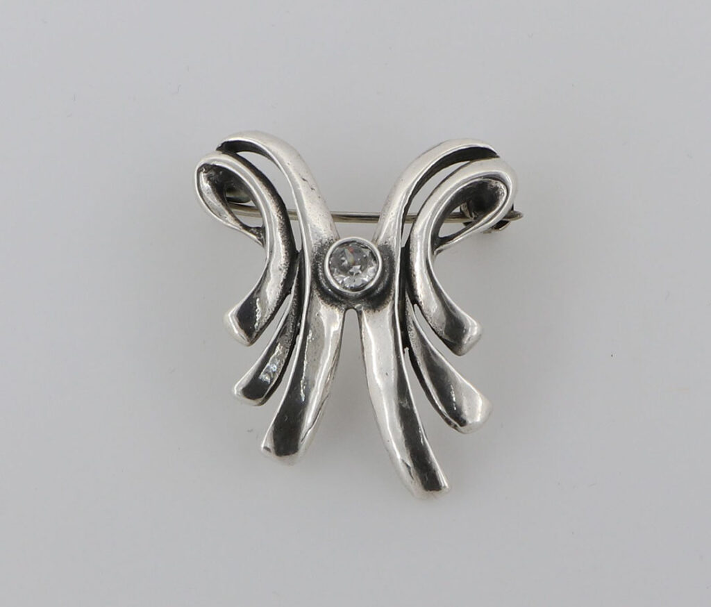 Καρφίτσα Ασημένια με δέσιμο και ζιργκόν