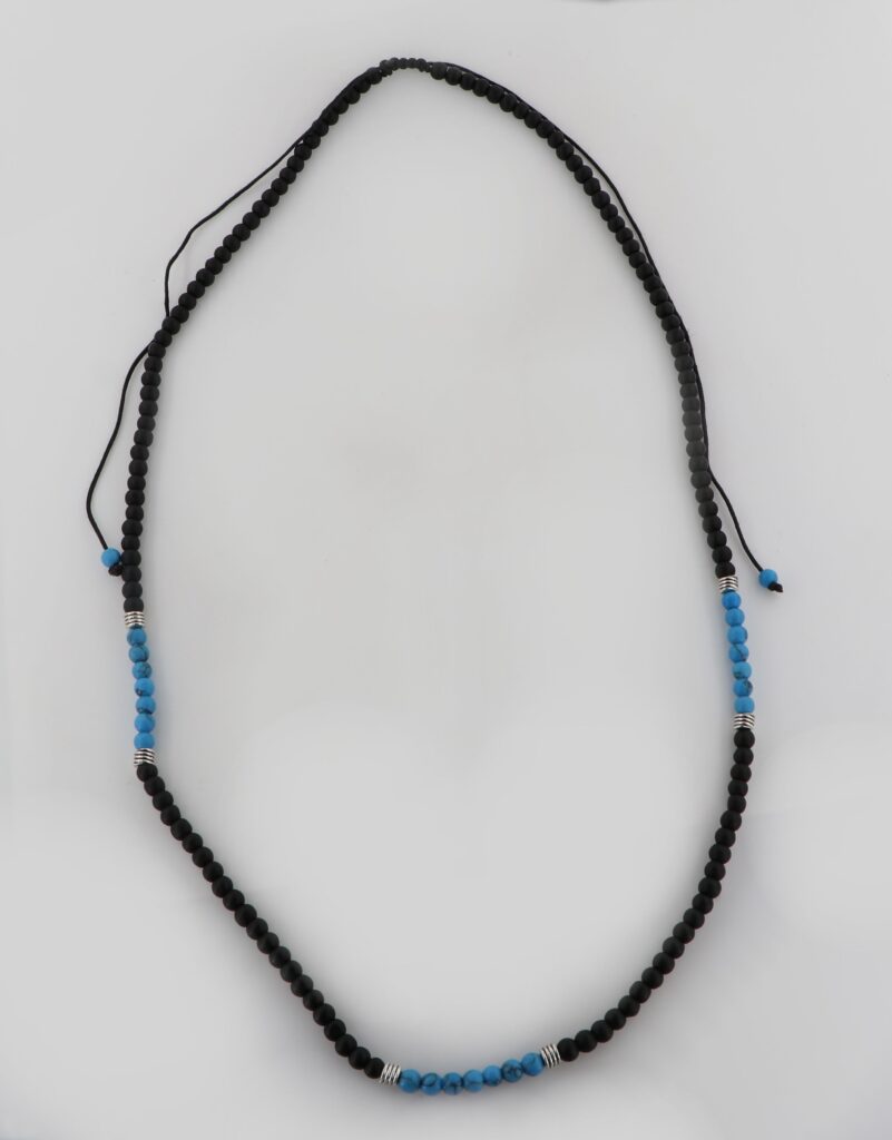 Κολιέ μακραμέ.