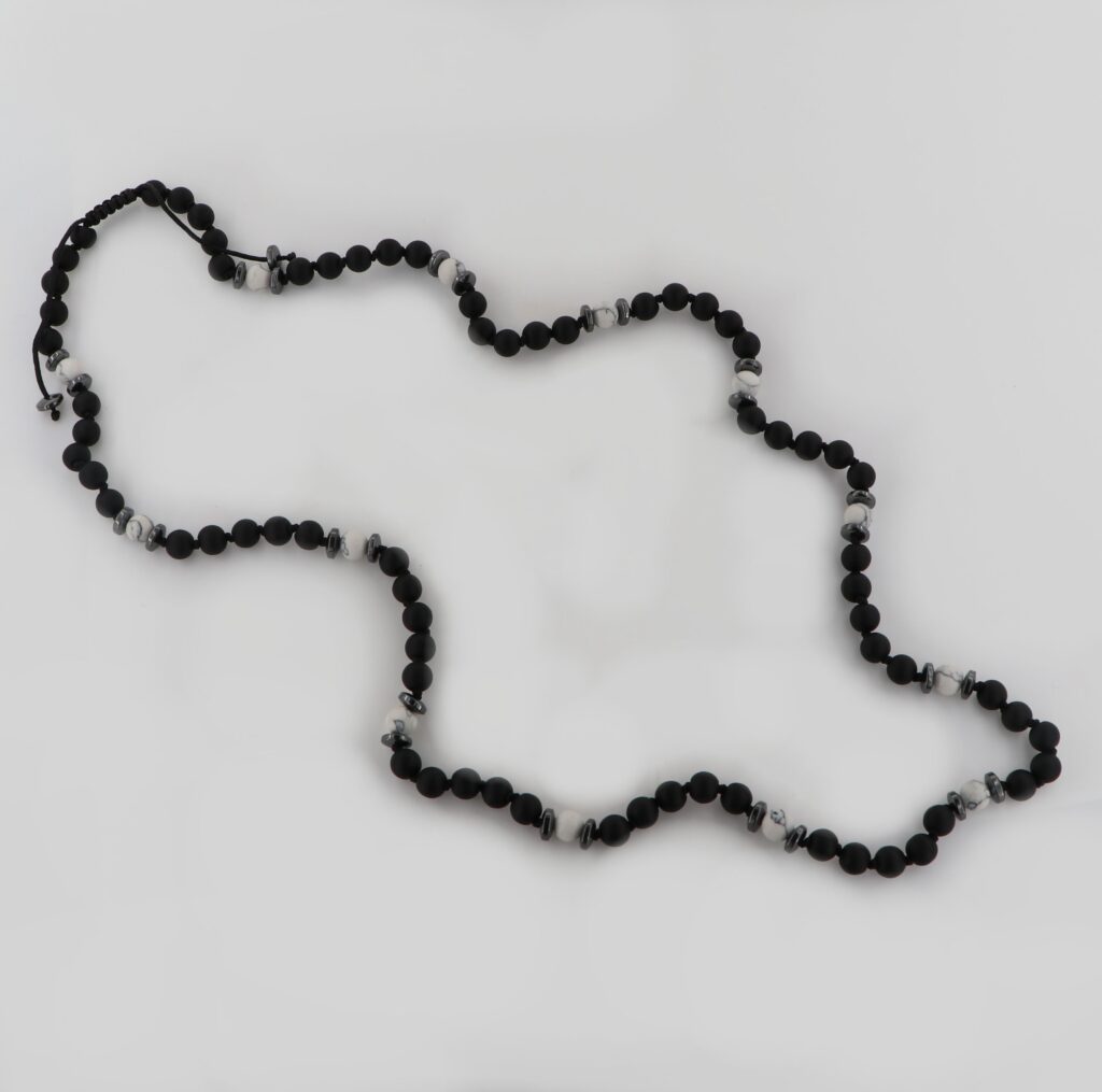 Κολιέ μακραμέ.