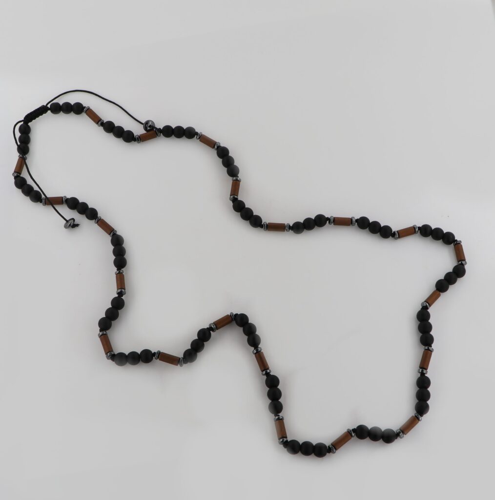 Κολιέ μακραμέ.