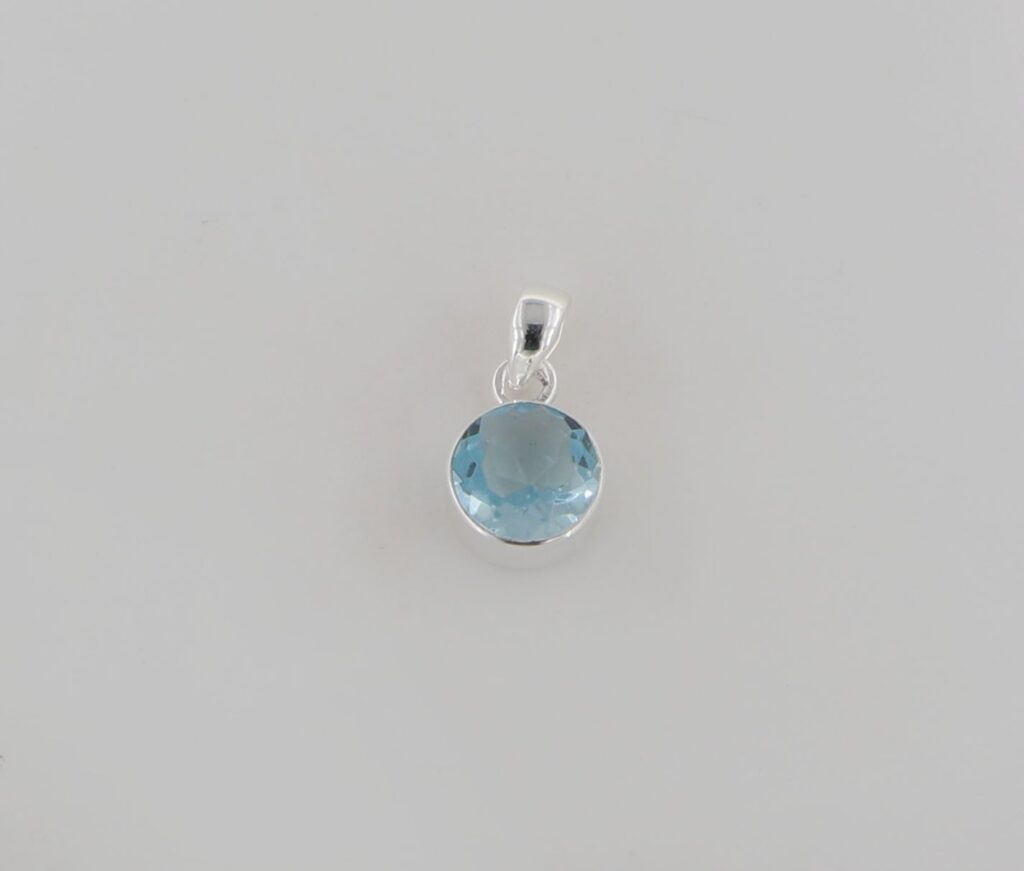 Μενταγιόν από ασήμι 925.